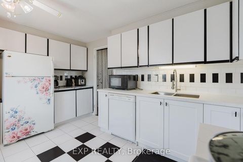 Photo 32 at 604 - 1356 MEADOWLANDS Drive N, Nepean (Borden Farm/Stewart Farm/Carleton Heights/Parkwood Hills), Ottawa