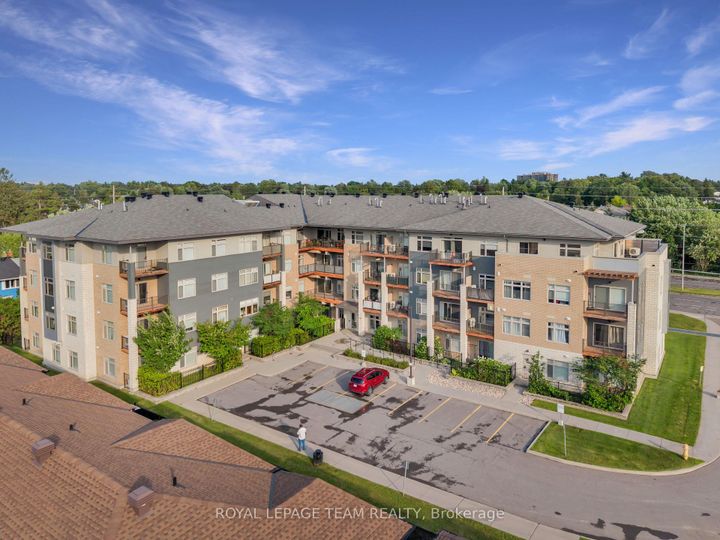 Photo 1 at 215 - 2785 Baseline Road, Nepean (Redwood Park), Ottawa