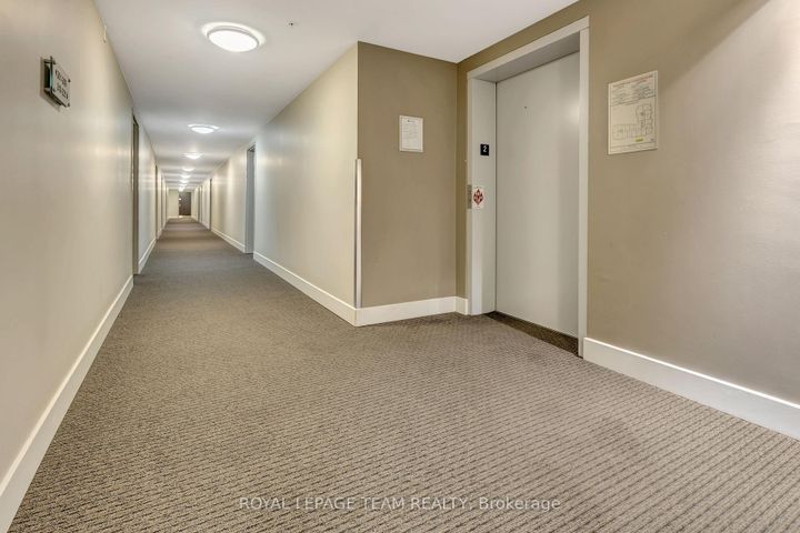 Photo 3 at 215 - 2785 Baseline Road, Nepean (Redwood Park), Ottawa