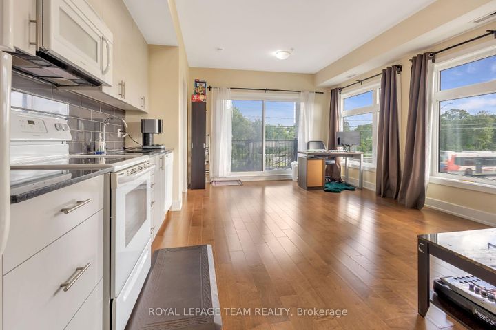 Photo 11 at 215 - 2785 Baseline Road, Nepean (Redwood Park), Ottawa
