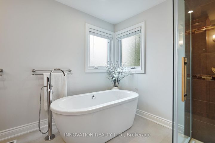 Photo 18 at 27 Cullen Court, Nepean (Manordale), Ottawa