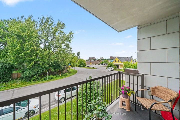 Photo 21 at 208 - 14 Norice Street, Nepean (Meadowlands/Crestview), Ottawa
