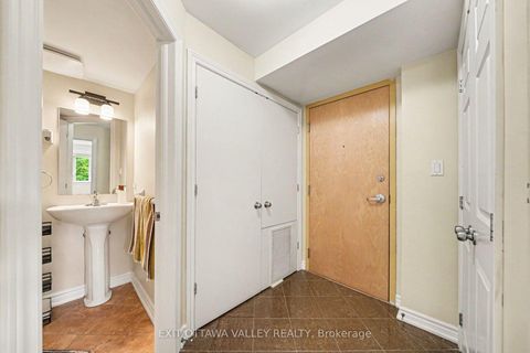Photo 4 at 208 - 14 Norice Street, Nepean (Meadowlands/Crestview), Ottawa