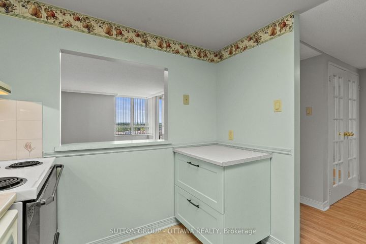 Photo 13 at 917 - 100 Grant Carman Drive, Nepean (Borden Farm/Stewart Farm/Carleton Heights/Parkwood Hills), Ottawa