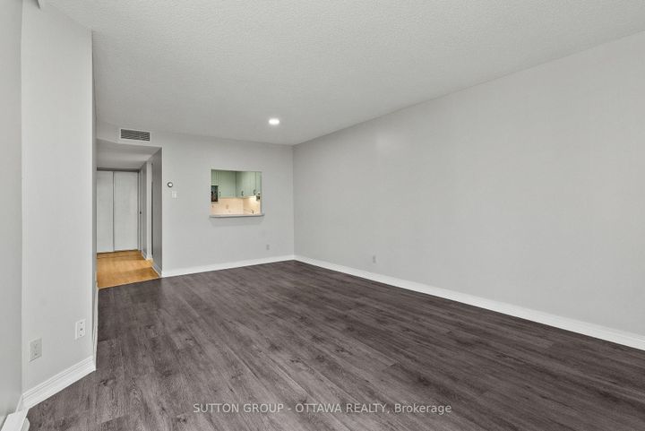 Photo 18 at 917 - 100 Grant Carman Drive, Nepean (Borden Farm/Stewart Farm/Carleton Heights/Parkwood Hills), Ottawa
