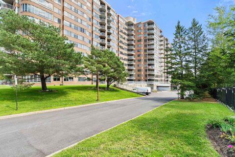 Photo 2 at 917 - 100 Grant Carman Drive, Nepean (Borden Farm/Stewart Farm/Carleton Heights/Parkwood Hills), Ottawa