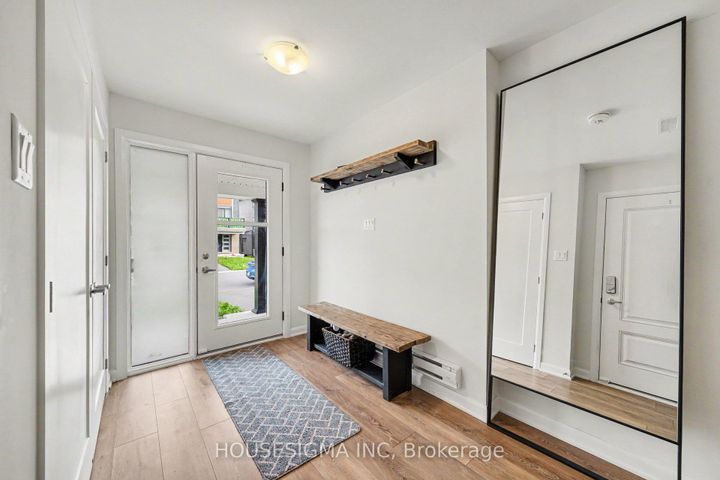 Photo 4 at 315 Raheen Court, Nepean (Half Moon Bay), Ottawa