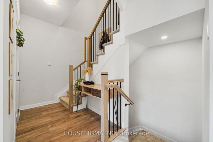 Photo 7 at 315 Raheen Court, Nepean (Half Moon Bay), Ottawa