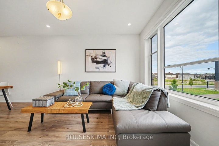 Photo 13 at 315 Raheen Court, Nepean (Half Moon Bay), Ottawa