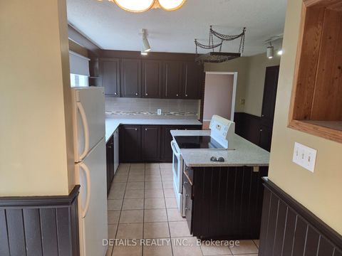 Photo 3 at 46 BEAUMARIS Drive, Nepean (Bruce Farm/Graham Park/Qualicum/Bellands), Ottawa
