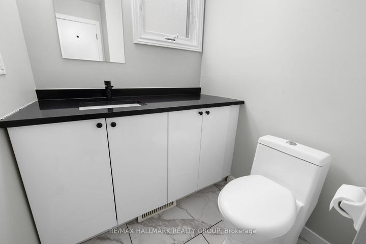 Photo 16 at 84 Chesterton Drive, Nepean (Borden Farm/Stewart Farm/Carleton Heights/Parkwood Hills), Ottawa