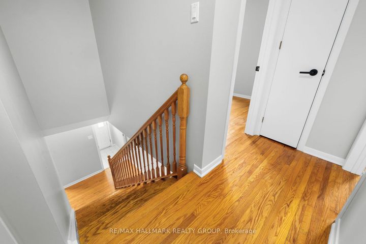 Photo 17 at 84 Chesterton Drive, Nepean (Borden Farm/Stewart Farm/Carleton Heights/Parkwood Hills), Ottawa