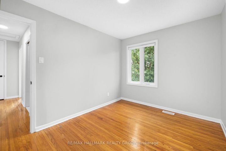 Photo 21 at 84 Chesterton Drive, Nepean (Borden Farm/Stewart Farm/Carleton Heights/Parkwood Hills), Ottawa