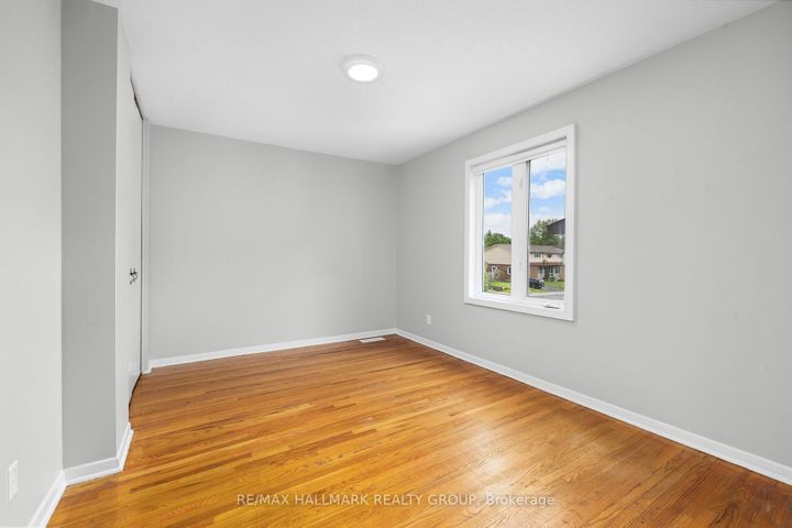 Photo 22 at 84 Chesterton Drive, Nepean (Borden Farm/Stewart Farm/Carleton Heights/Parkwood Hills), Ottawa