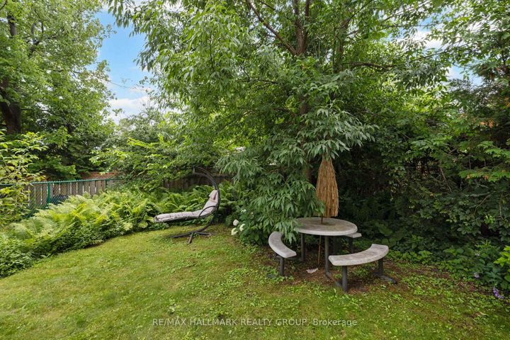 Photo 37 at 84 Chesterton Drive, Nepean (Borden Farm/Stewart Farm/Carleton Heights/Parkwood Hills), Ottawa