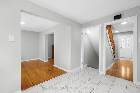Photo 15 at 84 Chesterton Drive, Nepean (Borden Farm/Stewart Farm/Carleton Heights/Parkwood Hills), Ottawa