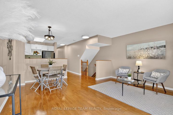 Photo 9 at 255 Deercroft Avenue, Nepean (Longfields), Ottawa