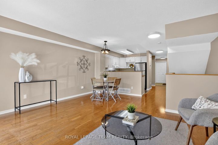 Photo 10 at 255 Deercroft Avenue, Nepean (Longfields), Ottawa
