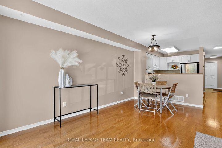 Photo 12 at 255 Deercroft Avenue, Nepean (Longfields), Ottawa