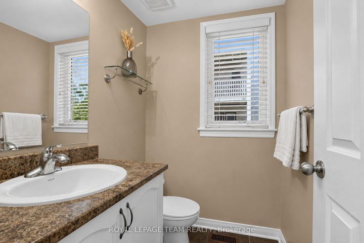 Photo 17 at 255 Deercroft Avenue, Nepean (Longfields), Ottawa