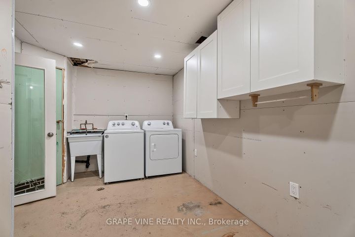 Photo 29 at 108 Fieldgate Drive, Nepean (Knollsbrook), Ottawa