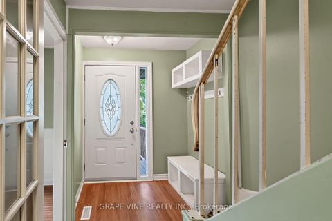 Photo 2 at 108 Fieldgate Drive, Nepean (Knollsbrook), Ottawa