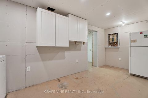 Photo 30 at 108 Fieldgate Drive, Nepean (Knollsbrook), Ottawa