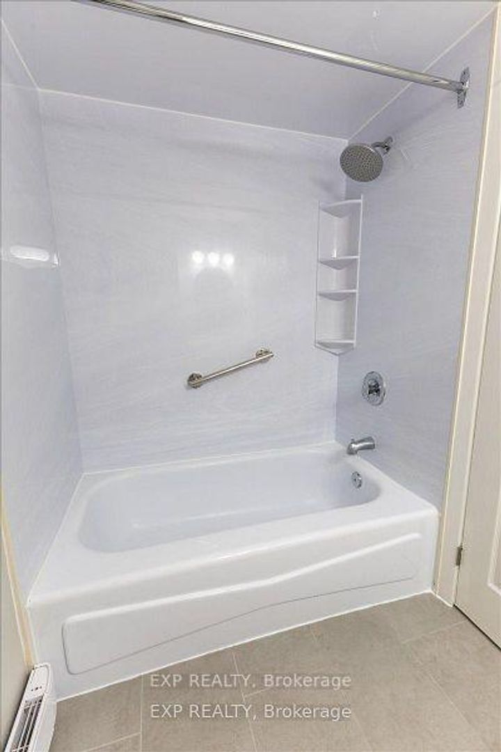 Photo 33 at 15 JANSEN Road, Nepean (Sheahan Estates/Trend Village), Ottawa