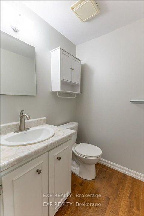 Photo 16 at 15 JANSEN Road, Nepean (Sheahan Estates/Trend Village), Ottawa