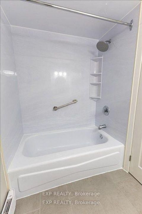 Photo 33 at 15 JANSEN Road, Nepean (Sheahan Estates/Trend Village), Ottawa