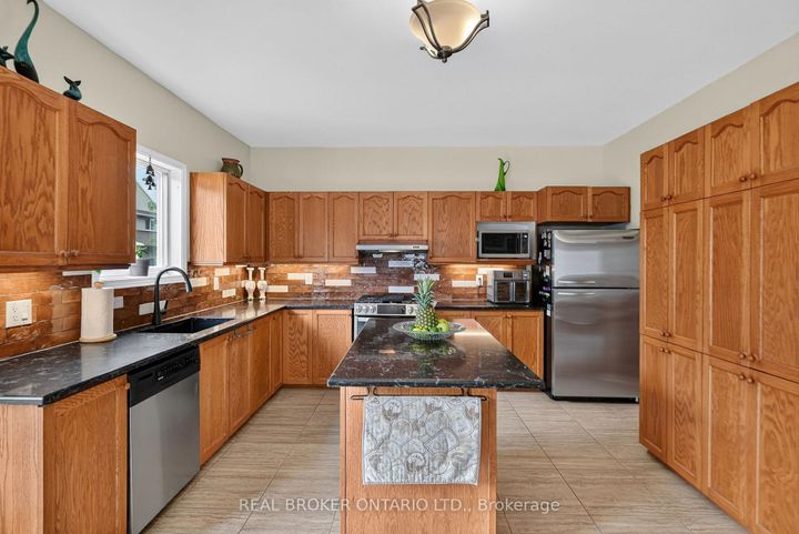 Photo 5 at 157 Fairlop Way, Nepean (Longfields), Ottawa