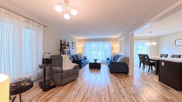 Photo 7 at 566 Dundonald Drive, Nepean (Half Moon Bay), Ottawa