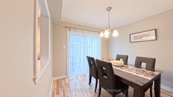 Photo 10 at 566 Dundonald Drive, Nepean (Half Moon Bay), Ottawa