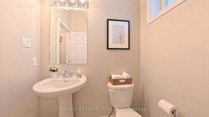 Photo 15 at 566 Dundonald Drive, Nepean (Half Moon Bay), Ottawa