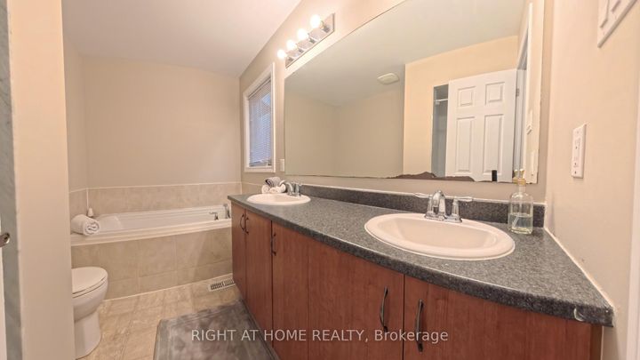 Photo 32 at 566 Dundonald Drive, Nepean (Half Moon Bay), Ottawa