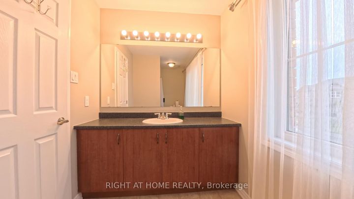 Photo 35 at 566 Dundonald Drive, Nepean (Half Moon Bay), Ottawa
