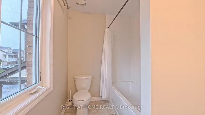 Photo 36 at 566 Dundonald Drive, Nepean (Half Moon Bay), Ottawa