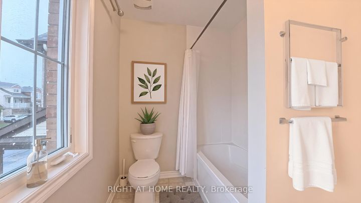 Photo 37 at 566 Dundonald Drive, Nepean (Half Moon Bay), Ottawa