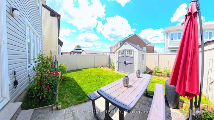 Photo 38 at 566 Dundonald Drive, Nepean (Half Moon Bay), Ottawa