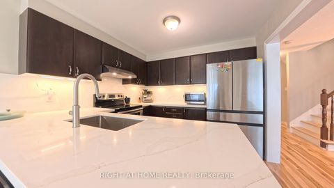 Photo 8 at 566 Dundonald Drive, Nepean (Half Moon Bay), Ottawa