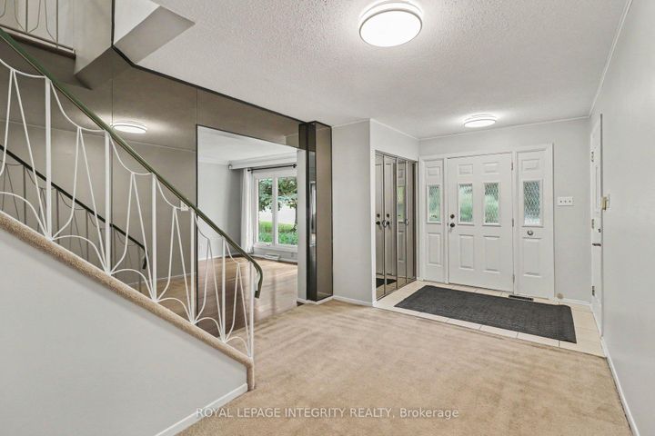 Photo 3 at 1291 Lampman Crescent, Nepean (Hogs Back), Ottawa