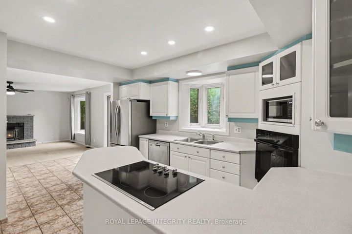 Photo 8 at 1291 Lampman Crescent, Nepean (Hogs Back), Ottawa
