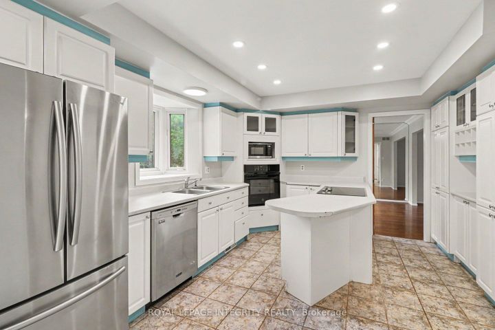 Photo 9 at 1291 Lampman Crescent, Nepean (Hogs Back), Ottawa