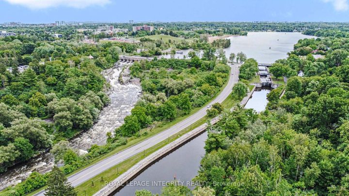 Photo 34 at 1291 Lampman Crescent, Nepean (Hogs Back), Ottawa