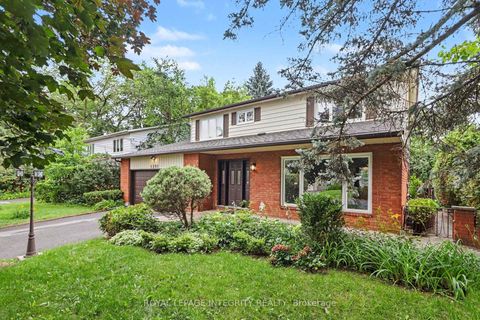 Photo 2 at 1291 Lampman Crescent, Nepean (Hogs Back), Ottawa