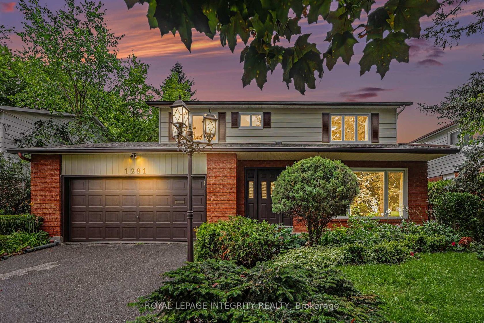 1291 Lampman Crescent, Nepean (Hogs Back), Ottawa 