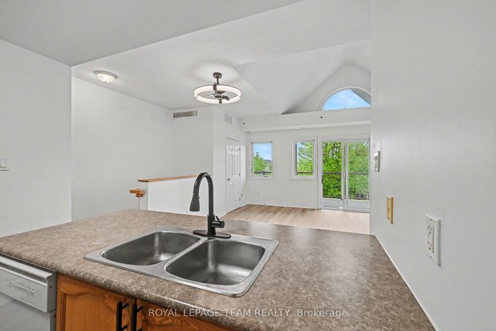 Photo 10 at K - 251 CRESTWAY Drive, Nepean (Barrhaven East), Ottawa