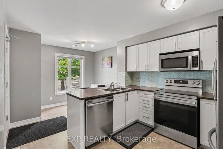 Photo 13 at 724A CHAPMAN MILLS Drive, Nepean (Strandherd), Ottawa