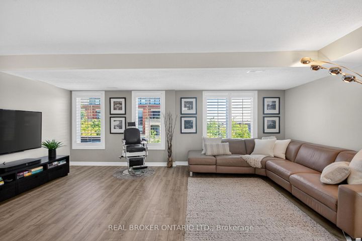 Photo 8 at 33 - 701 B Sue Holloway Drive, Nepean (Strandherd), Ottawa