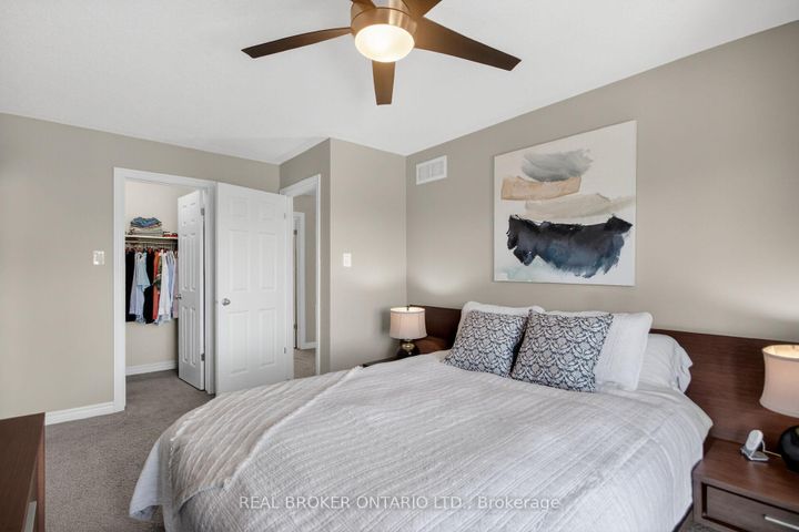 Photo 16 at 33 - 701 B Sue Holloway Drive, Nepean (Strandherd), Ottawa